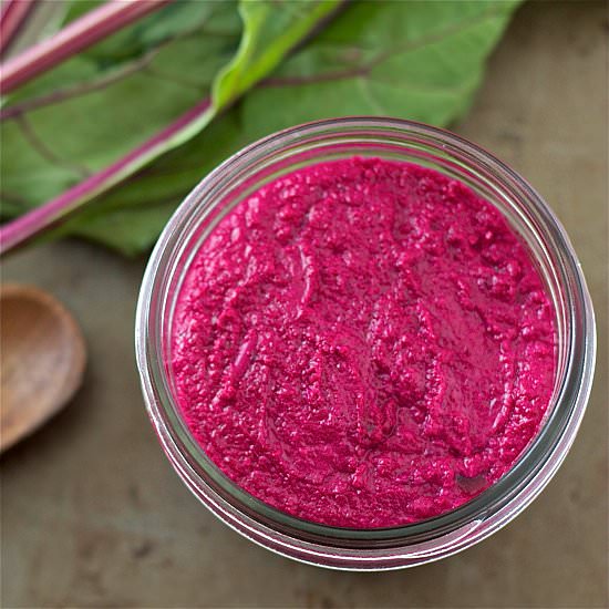 Beet pesto - Recipe photo by kitchen_ninja