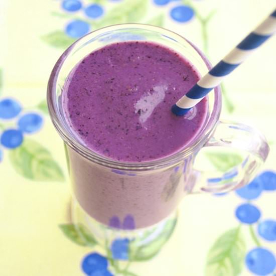 Blueberry Green Tea Smoothie - Recipe photo by nancyc