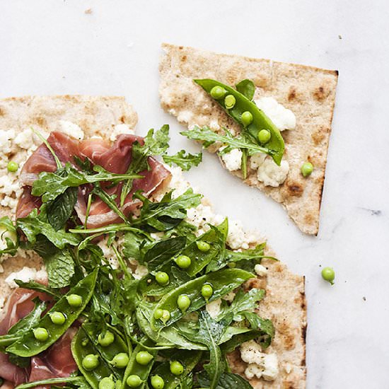 Flatbread Ricotta, Prosciutto & Peas - Recipe photo by Bijouxs