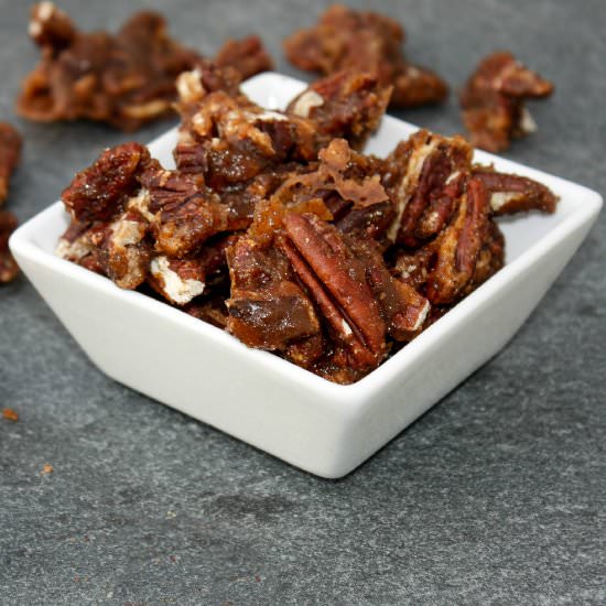 Caramel Spiced Pecans - Recipe photo by Sweetphi