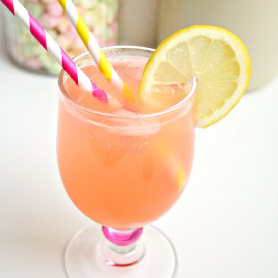 Lemonade - Recipe photo by RosettaLeht