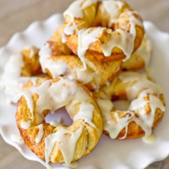 Cinnamon Roll Doughnuts - Recipe photo by sweetcsdesigns