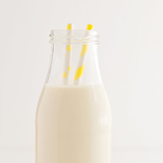 Homemade Soy Milk - Recipe photo by simple vegan blog