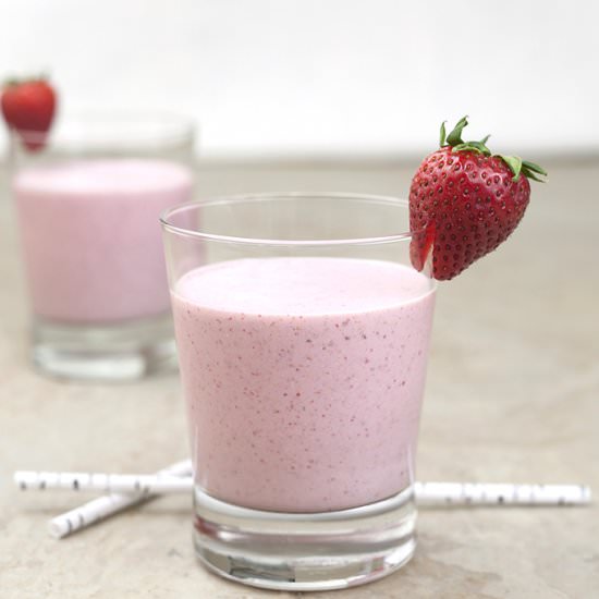 Strawberry Banana Smoothie - Recipe photo by Savvy Sassy Moms