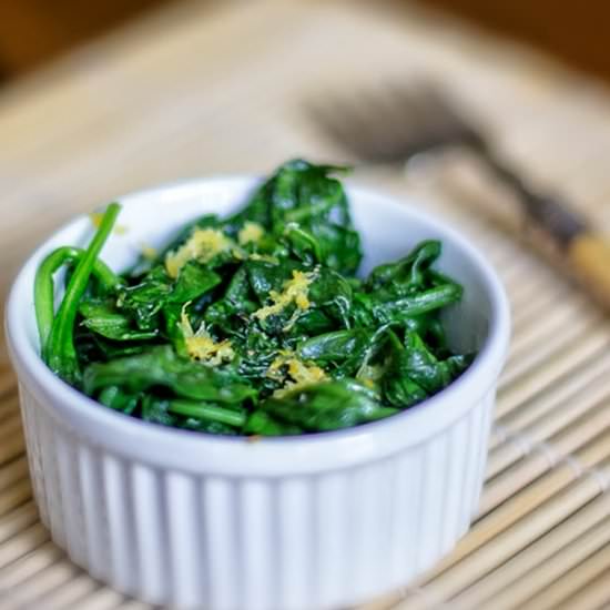 Lemon Steamed Spinach - Recipe photo by SisBoomBlog