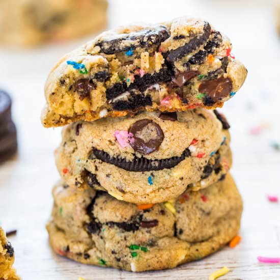 Funfetti Oreo & Sprinkles Cookies - Recipe photo by Averie