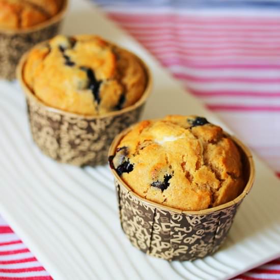 Blueberry Cheesecake Muffins - Recipe photo by delicacious