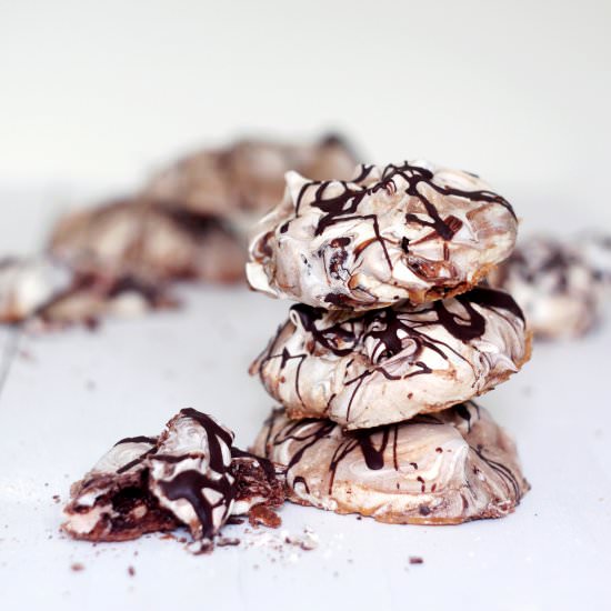 Chocolate Swirl Meringues - Recipe photo by ievamarija