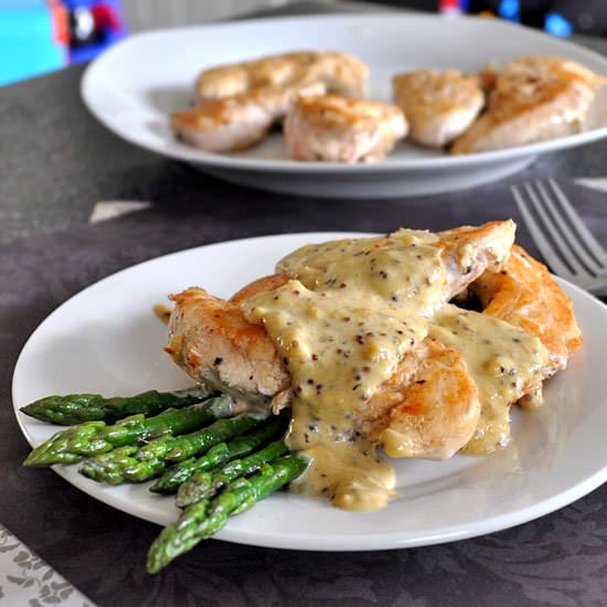 Chicken with Mustard-Thyme Sauce - Recipe photo by alenatrs