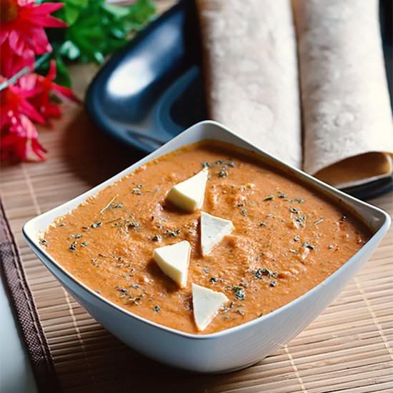 Cheesy Tomato Onion Curry - Recipe photo by laavyskitchen
