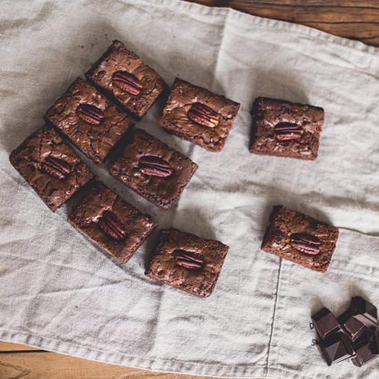Dairy & Gluten Free Pecan Brownies - Recipe photo by Rock My Style