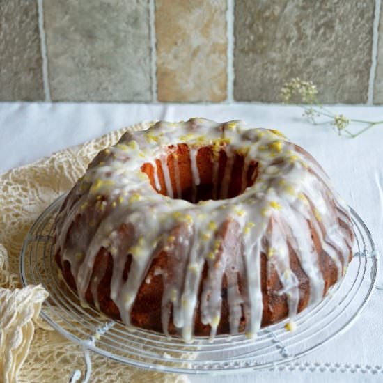 Lemon Bundt Cake with Lemon Curd - Recipe photo by moonshine and lemon