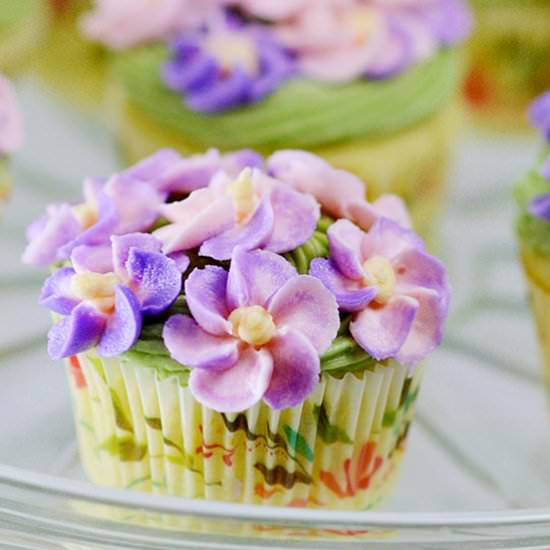 Flower Basket Cupcakes - Recipe photo by FrostingandaSmile