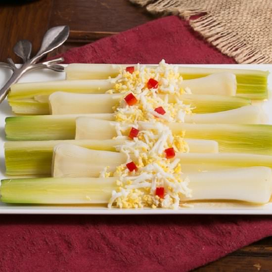 Leeks Vinaigrette Mimosa - Recipe photo by thatskinnychickcanbake