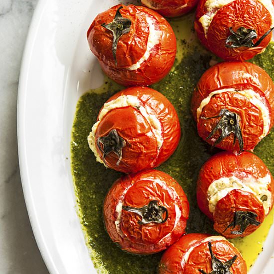 Stuffed Tomatoes with Basil Sauce - Recipe photo by Bijouxs