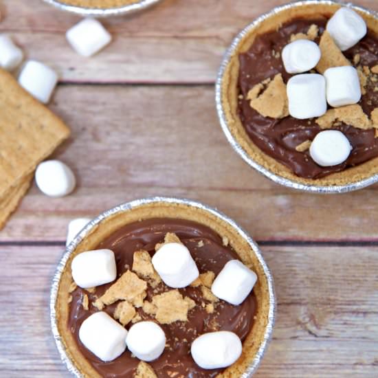 Mini S’Mores Pies Recipe - Recipe photo by SurfandSunshine