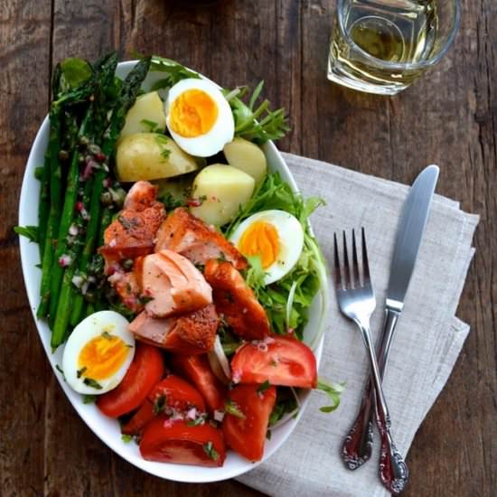Warm Salmon Salad Niçoise - Recipe photo by thewoksoflife