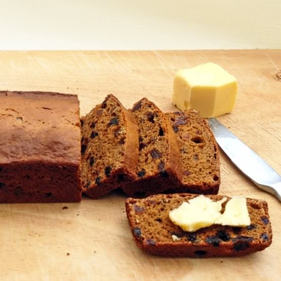 Homemade malt loaf - Recipe photo by The Crispy Crouton
