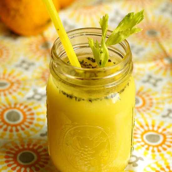 Pineapple, Orange, Celery Juice - Recipe photo by Maniche