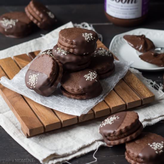 Chocolate Sesamebutter Cookies - Recipe photo by Baking a Moment