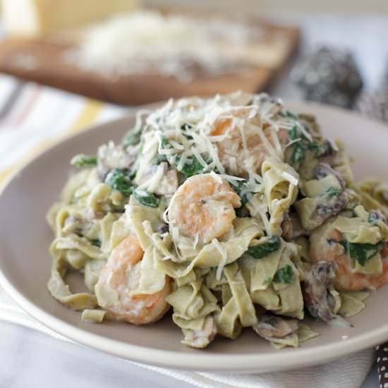 Creamy Cauliflower Alfredo - Recipe photo by snixykitchen