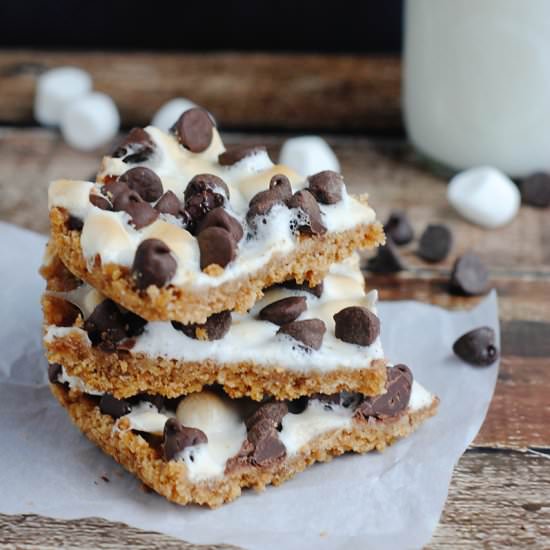 Chocolate Chip Smores Bars - Recipe photo by mommity