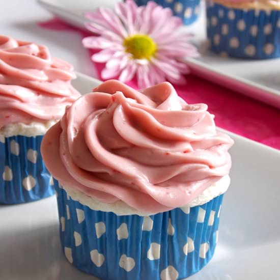 Angel Food Cake Cupcakes - Recipe photo by emilyssweetindulgence