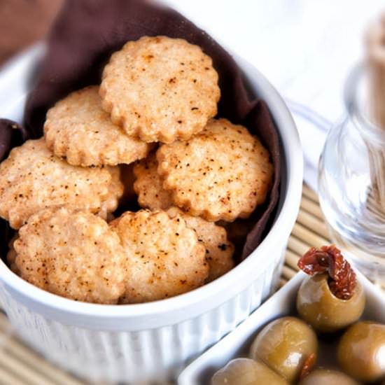 Cheez-it-ish Crackers - Recipe photo by SisBoomBlog