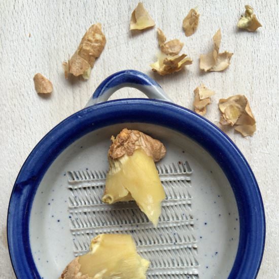 Tip for Peeling Ginger - Recipe photo by Alessandra Zecchini