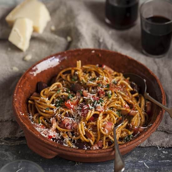 Spaghetti Puttanesca - Recipe photo by drizzleanddip