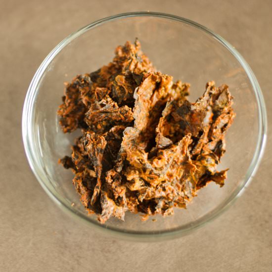 Jalapeño Cheddar Kale Chips - Recipe photo by The Primal Desire