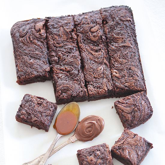 Fudgy Chocolate & Caramel Brownies - Recipe photo by aapplemint