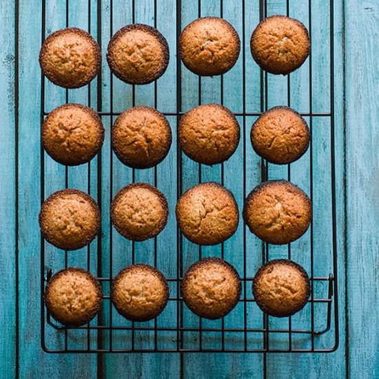 Lemon cranberry financiers - Recipe photo by Retro Love