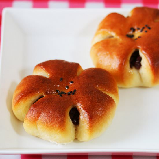Anpan Buns (Sweet Red Bean Buns) - Recipe photo by delicacious