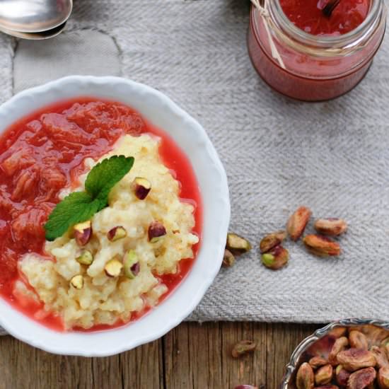 Oriental Rice Pudding with Rhubarb - Recipe photo by foodand_