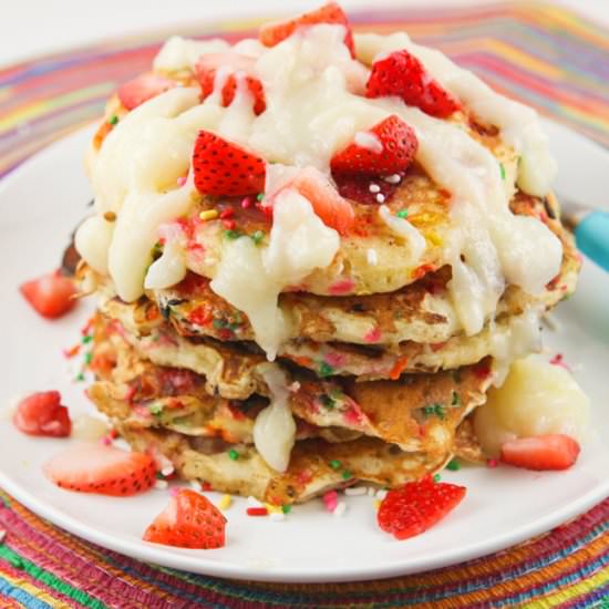 Funfetti Strawberry Pancakes - Recipe photo by pipandebby