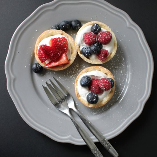 Mini Berry Tartelettes - Recipe photo by itsprettynice