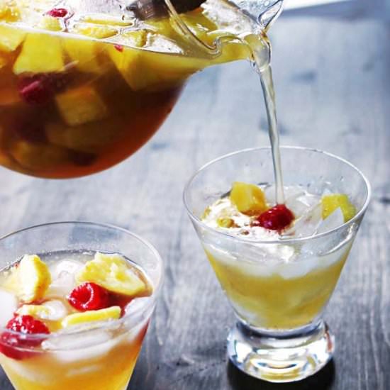 Sangria Blanca - Recipe photo by Cooks With Cocktails
