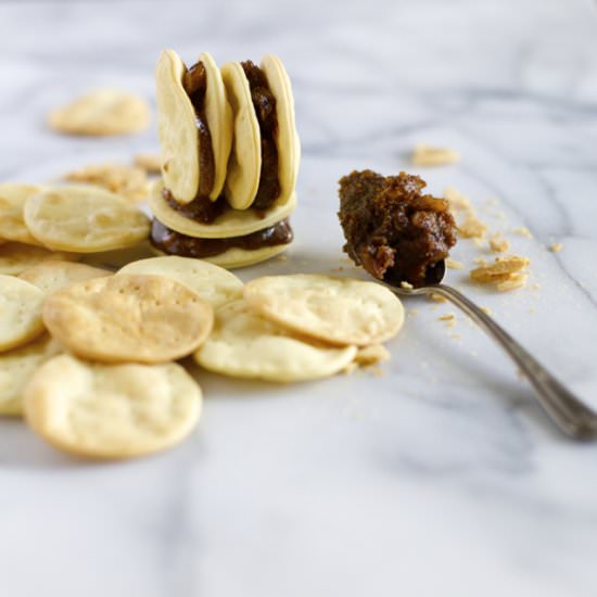 Molasses Alfajores - Recipe photo by Pilarh