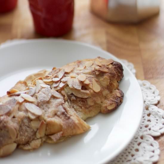 Almond Cornetti - Recipe photo by mangia bene