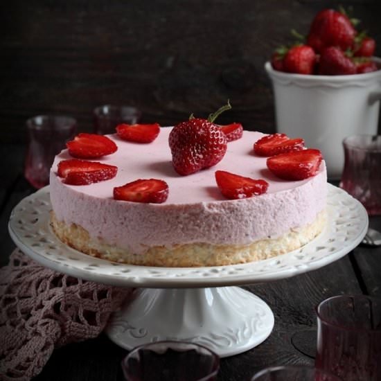 Strawberry-Coconut Cheesecake - Recipe photo by rustic kitchen