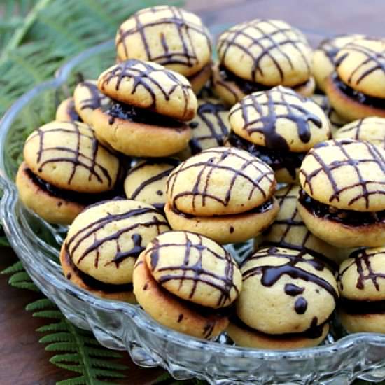 Butter Cookies with Chocolate Cream - Recipe photo by Easy Peasy Creative Ideas