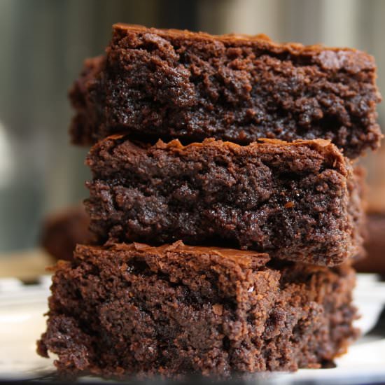 The Fudgiest Nutella Brownies - Recipe photo by The Desserted Girl