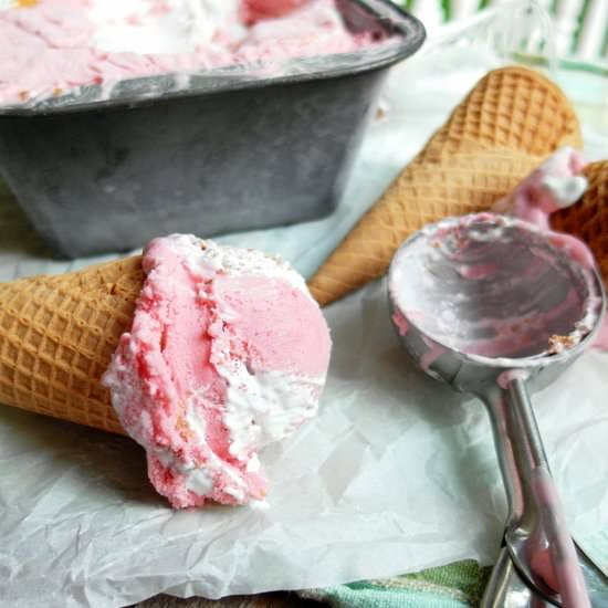 Strawberry Cheesecake Ice Cream - Recipe photo by onlinepastrychef