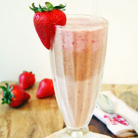 Neapolitan Smoothie Shake - Recipe photo by AdventuringVegan
