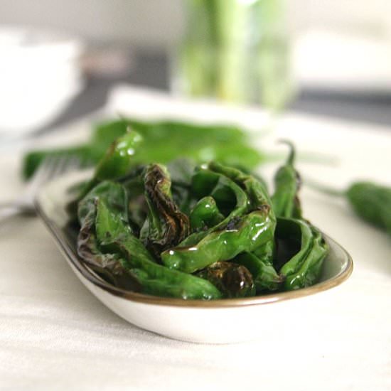 Flash-fried shishito peppers - Recipe photo by thetastybite