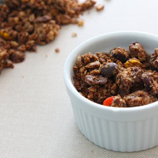 Peanut Butter Trail Mix Granola - Recipe photo by La Casa de Sweets