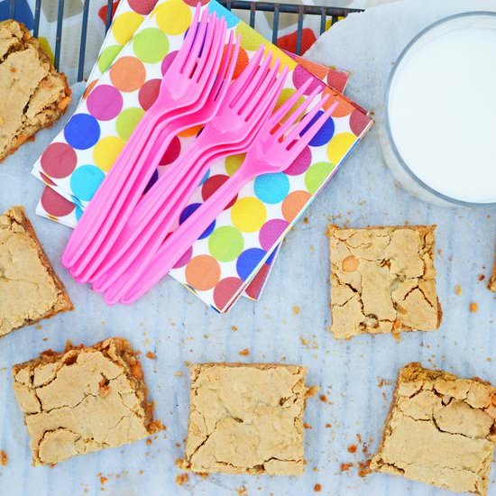 Butterscotch Oatmeal Blonde Brownie - Recipe photo by Breezy Bakes