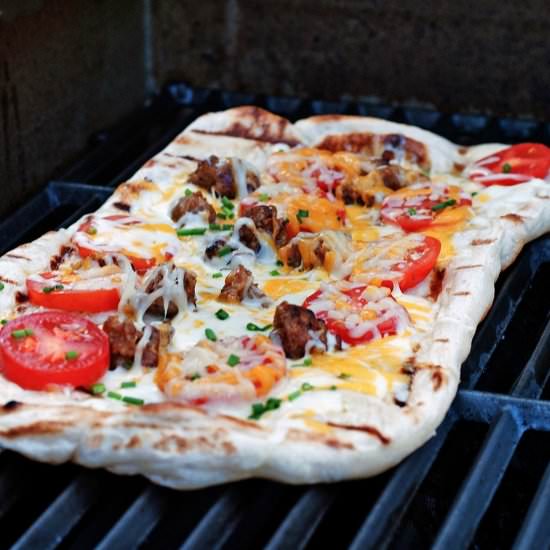 Grilled Pizza - Recipe photo by alialamode