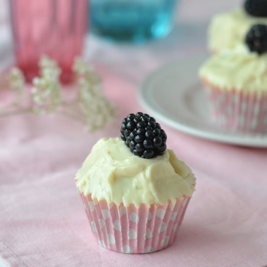 Blackberry and Elderflower Cupcakes - Recipe photo by thecrazykitchen